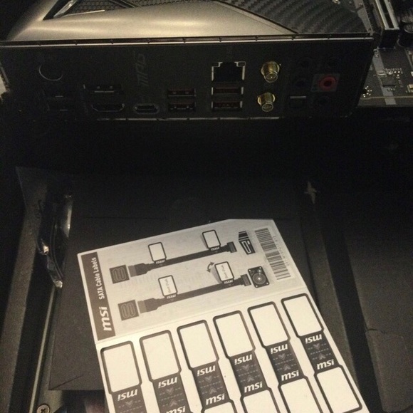 MSI MPG Z490 LGA 1200, Intel Gaming Motherboard - Picture 5 of 6